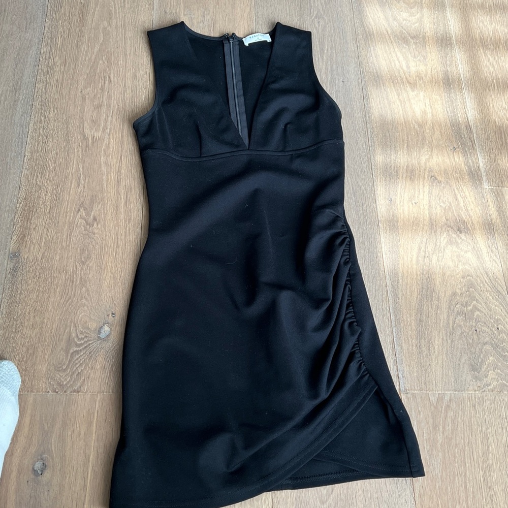 Babaton black V dress size 0